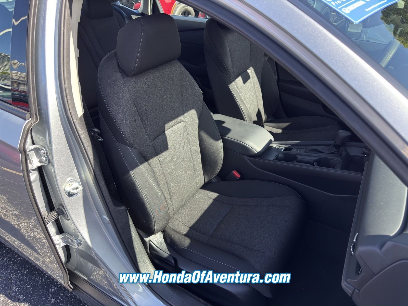 2024 Honda Accord EX - Photo 9