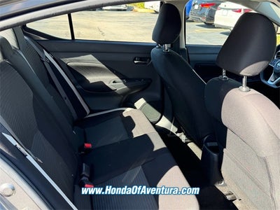 2022 Nissan Versa 1.6 SV