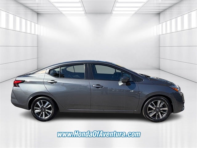 2022 Nissan Versa 1.6 SV