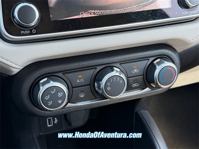 2022 Nissan Versa 1.6 SV