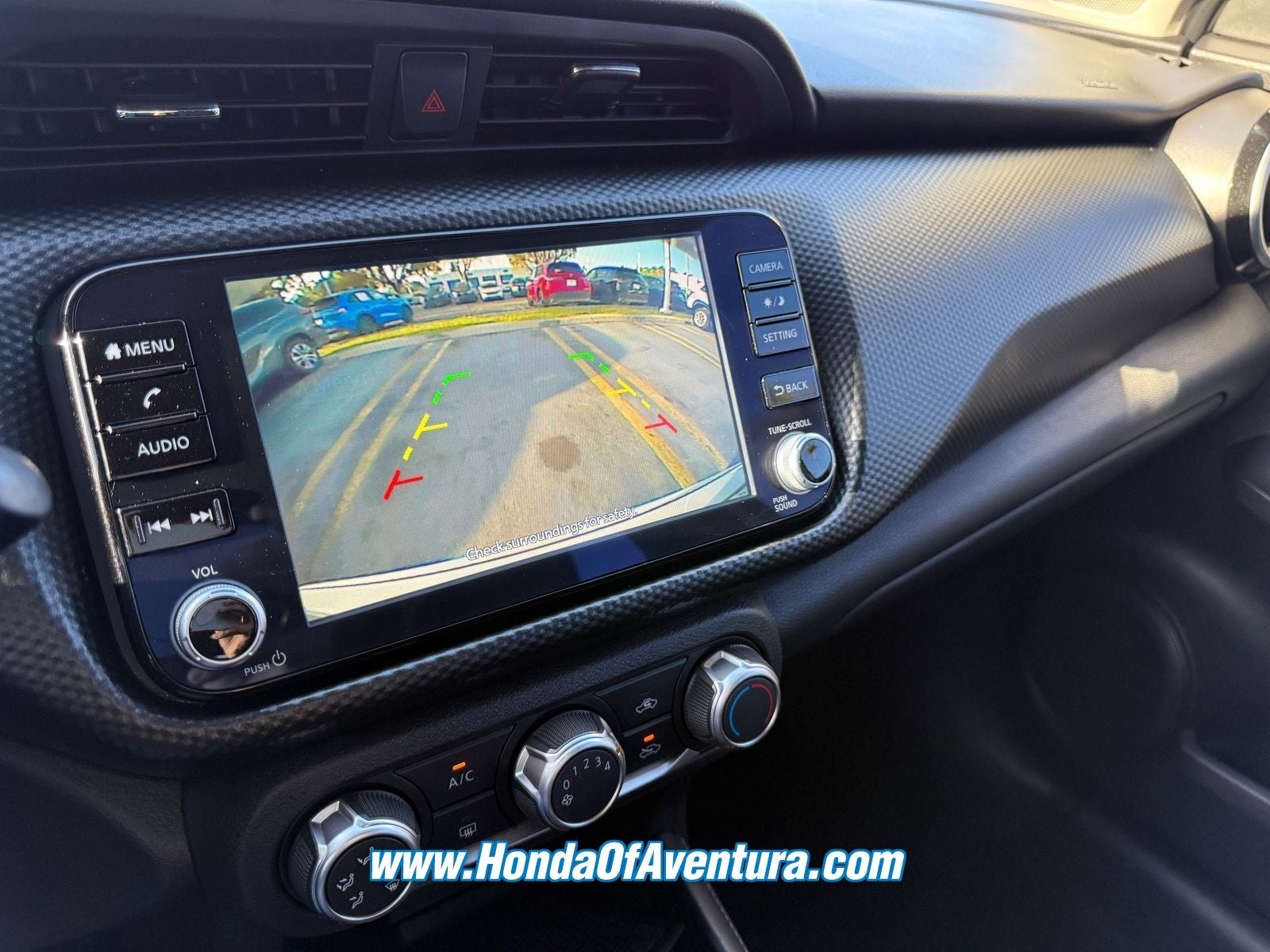 2023 Nissan Kicks SV