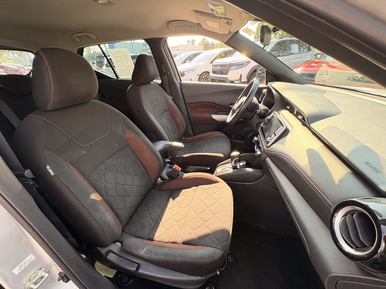 2020 Nissan Kicks SR
