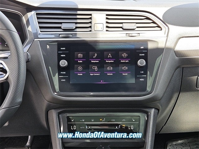 2024 Volkswagen Tiguan 2.0T SE R-Line Black