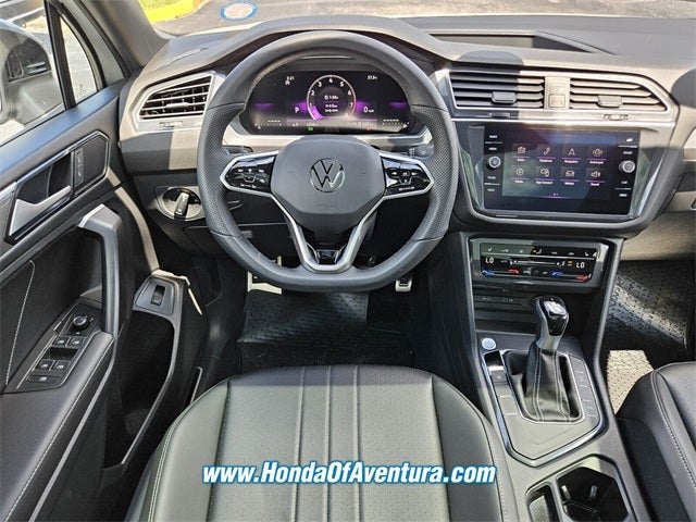 2024 Volkswagen Tiguan 2.0T SE R-Line Black