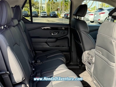 2023 Honda Pilot Touring AWD