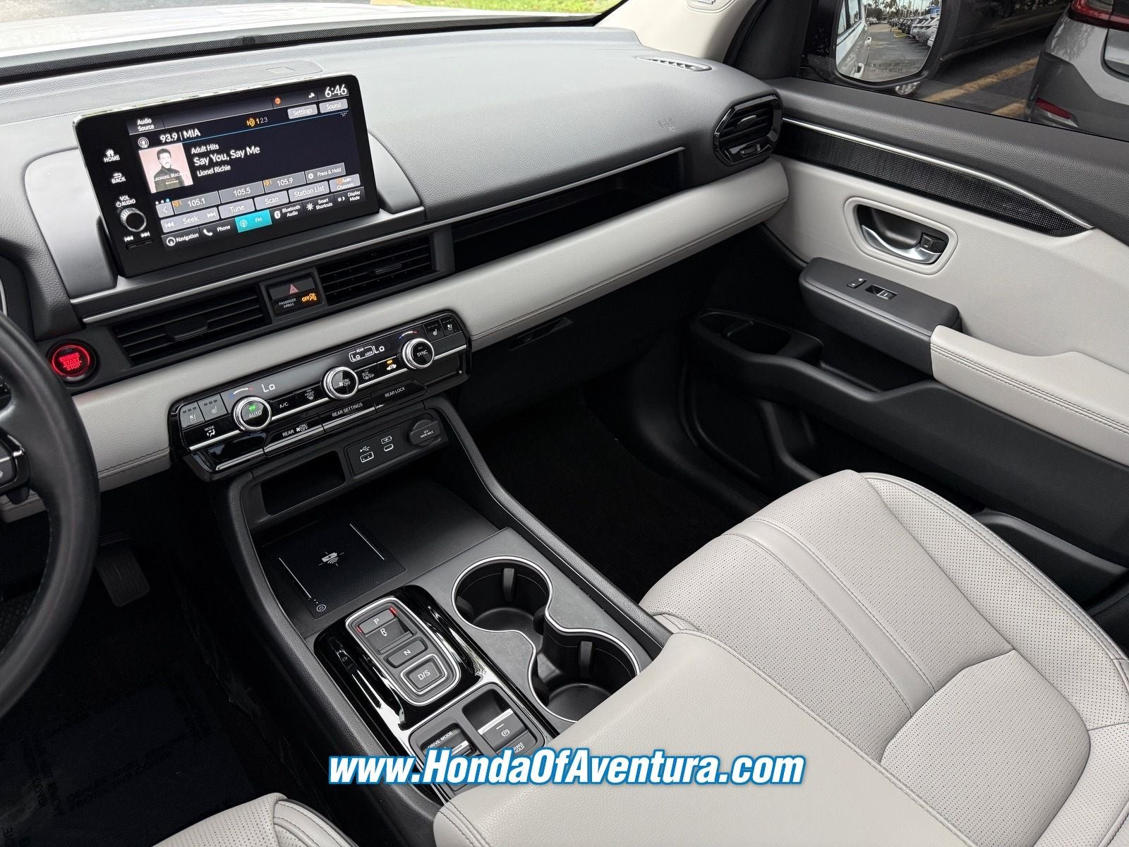 2025 Honda Pilot Elite - Photo 17