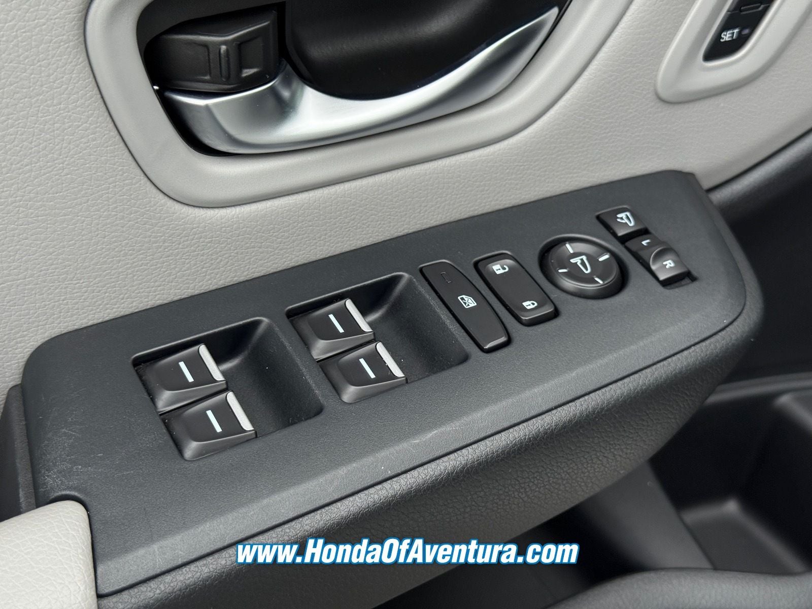 2025 Honda Pilot Elite - Photo 25