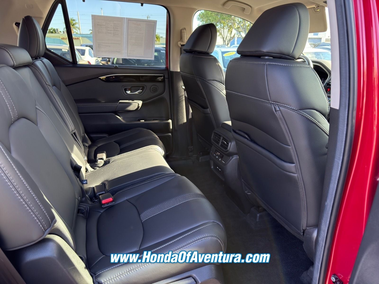 2025 Honda Pilot EX-L - Photo 11