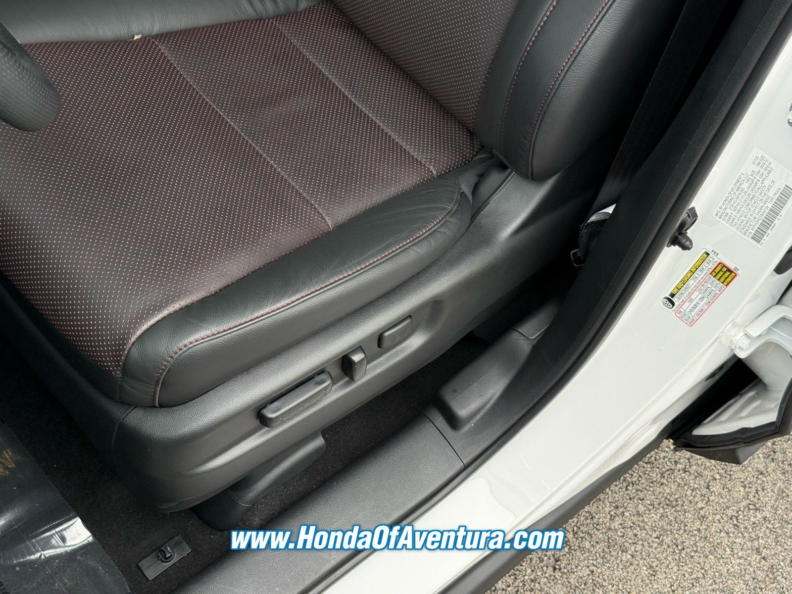 2025 Honda Ridgeline Black Edition - Photo 25