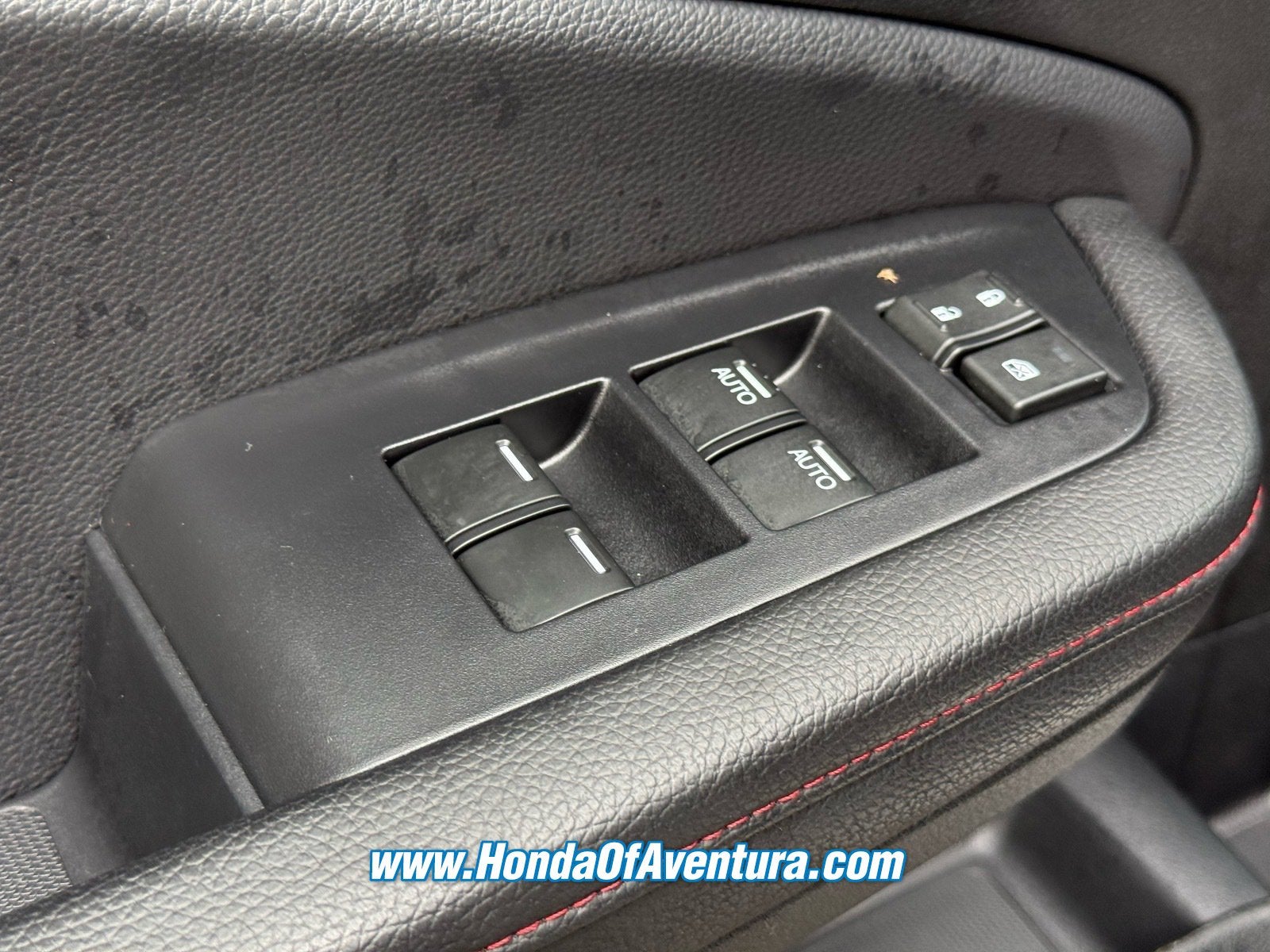 2025 Honda Ridgeline Black Edition - Photo 28