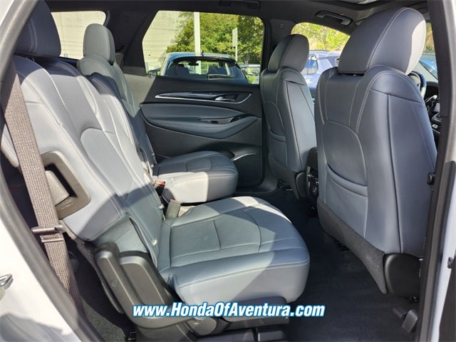 2022 Buick Enclave Essence