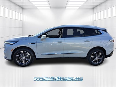 2022 Buick Enclave Essence