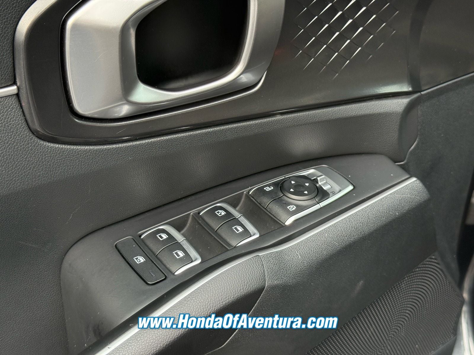 2022 Kia Sorento LX /AWD