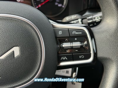 2022 Kia Sorento LX /AWD