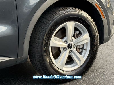 2022 Kia Sorento LX /AWD