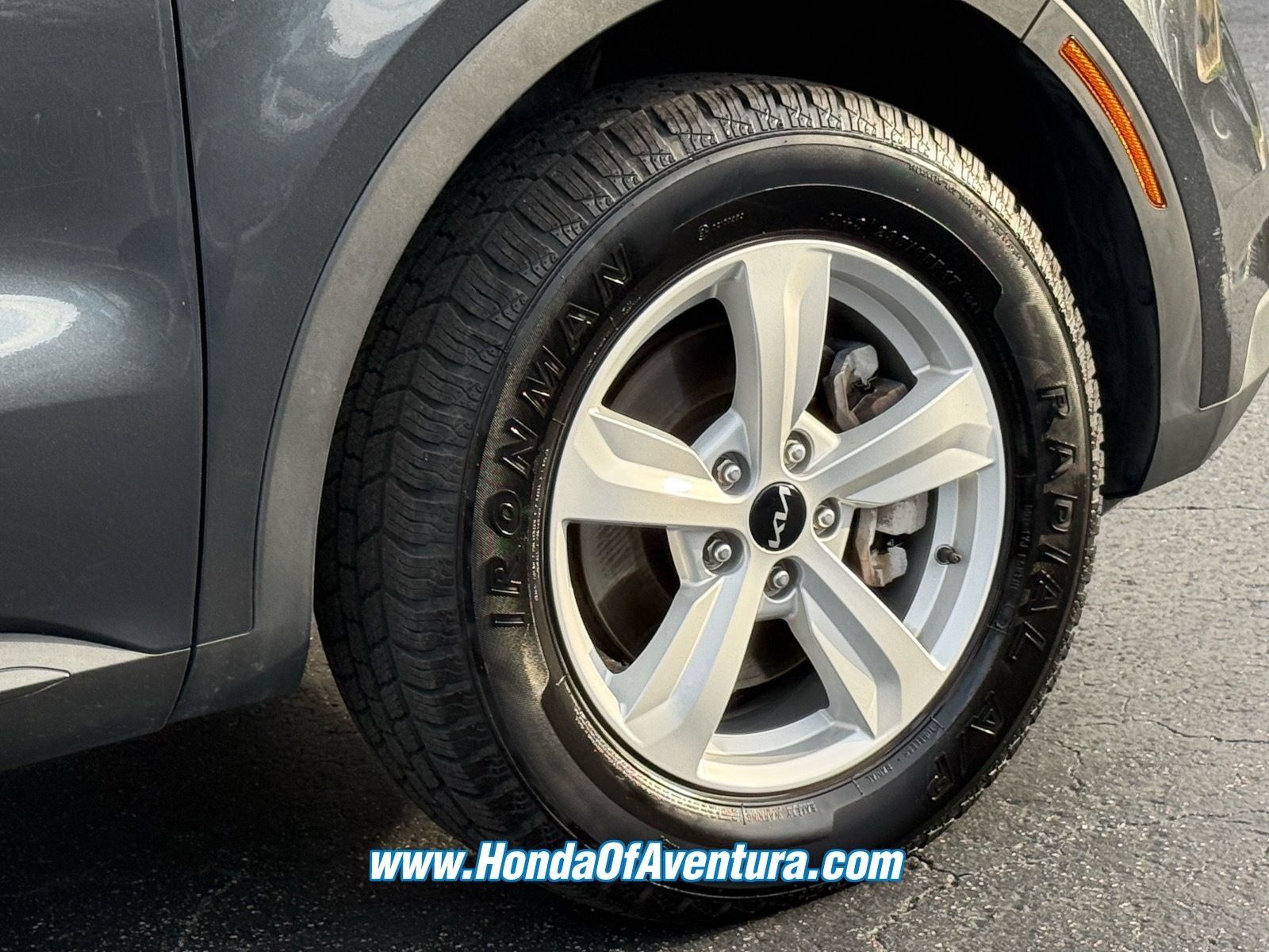 2022 Kia Sorento LX /AWD