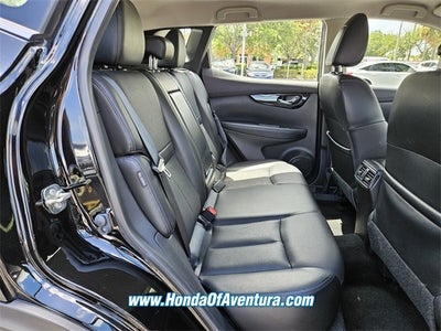 2022 Nissan Rogue Sport SL