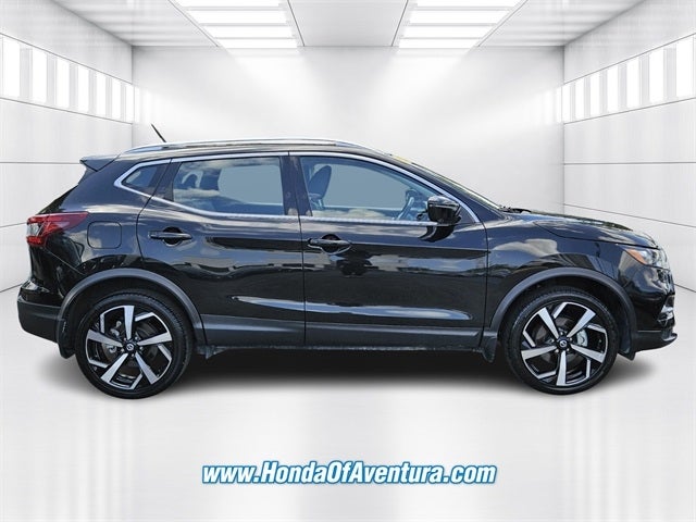 2022 Nissan Rogue Sport SL