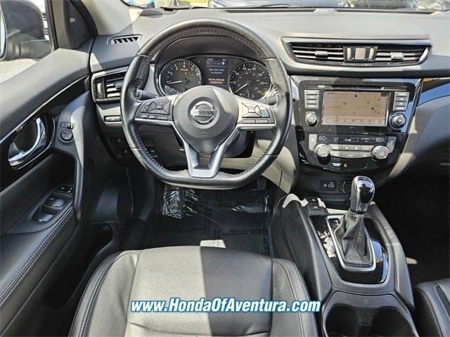 2022 Nissan Rogue Sport SL